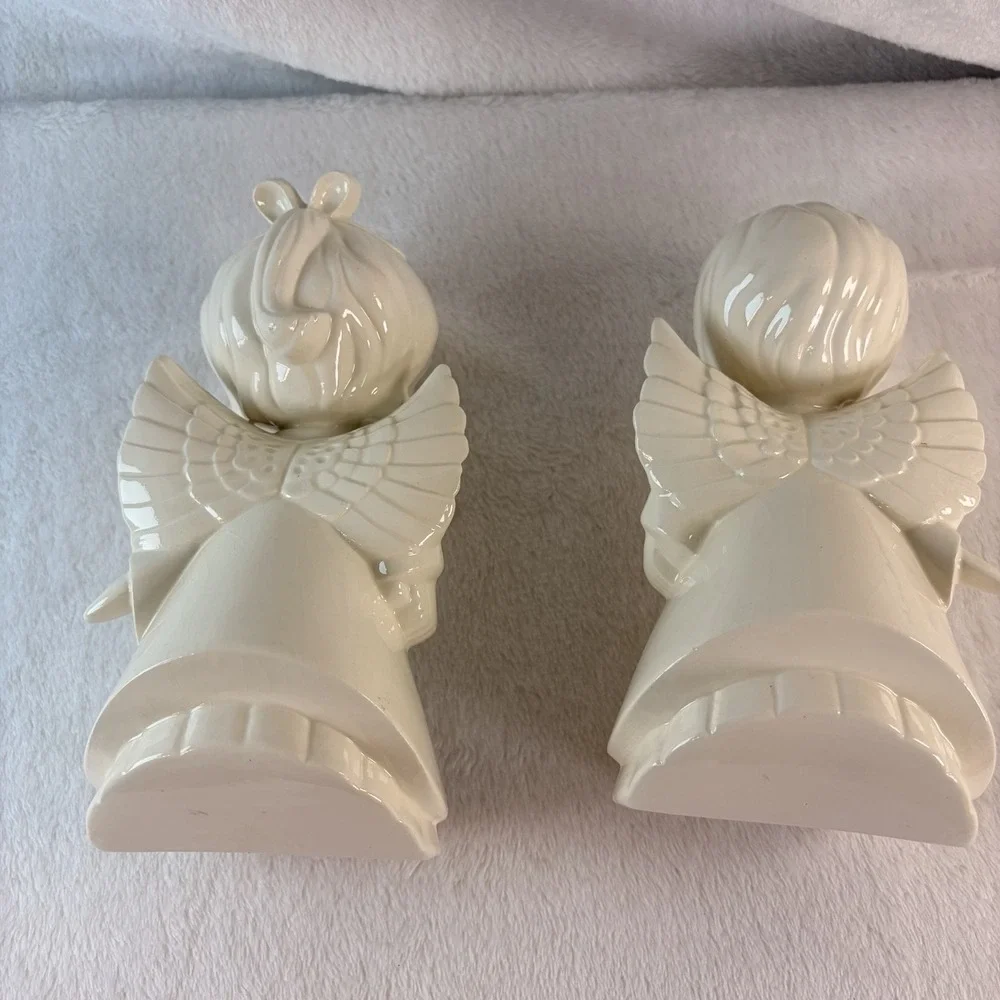 Vintage 70s White Ceramic Kissing Angels Figurine Pair Boy & Girl Cherub Statues